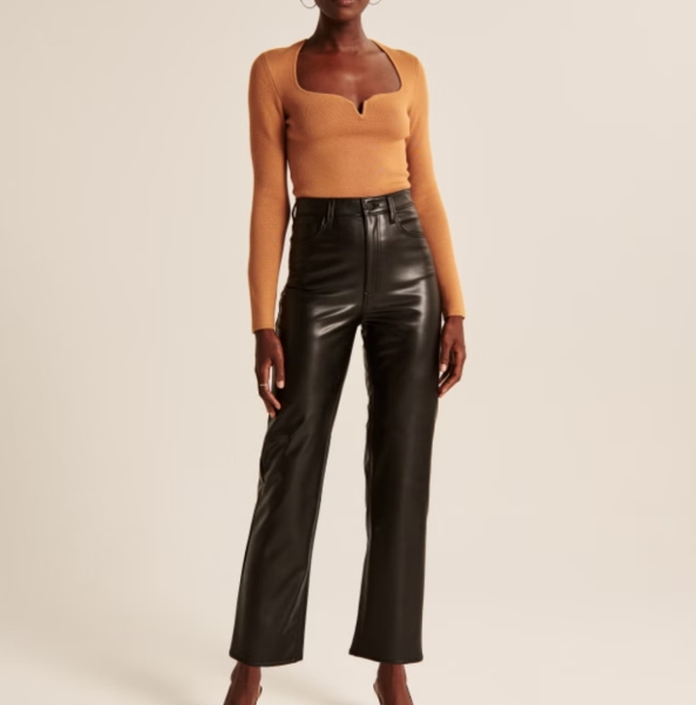 Abercrombie EUC Ankle Straight Ultra Highrise Vegan Leather Pant